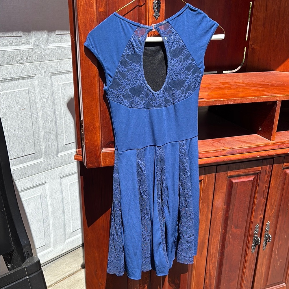 Weissman Navy Backless Lace Dress